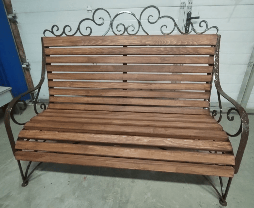 Лавочка садовая