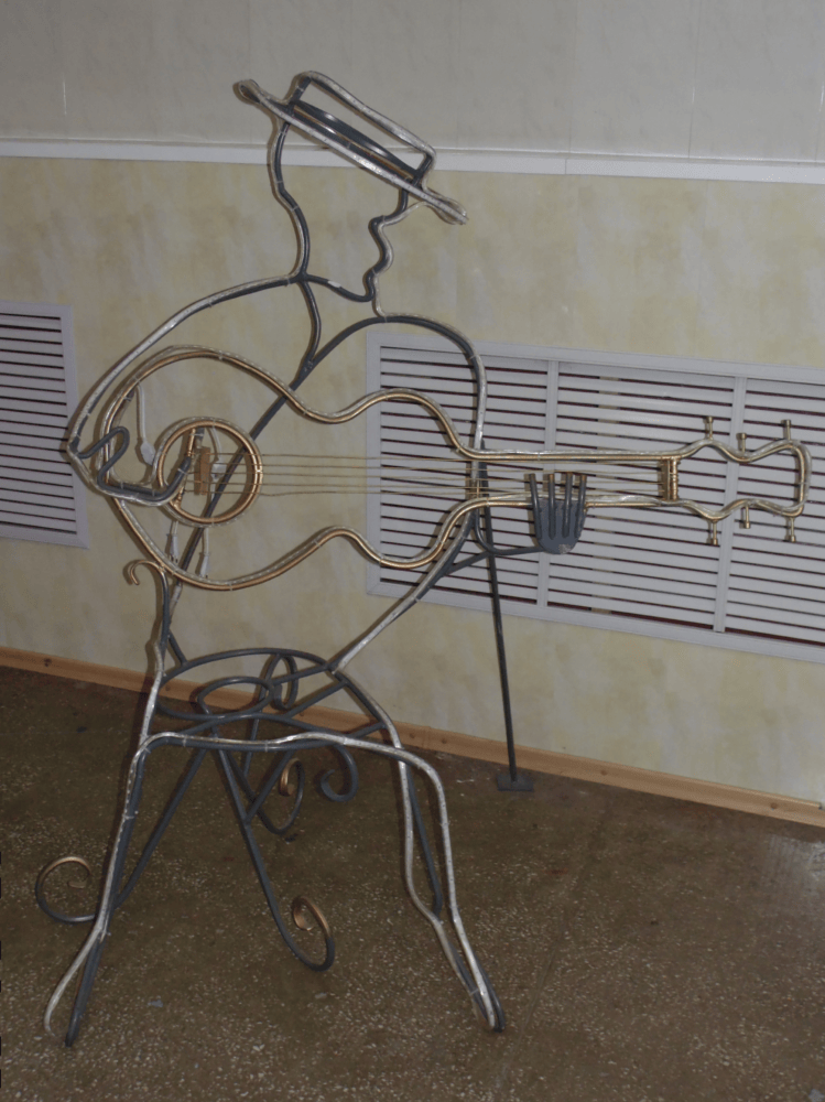 Металлические подставки для цветов — изображение 5